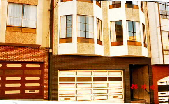 Building Photo - 569 28th Ave