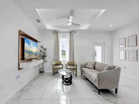 Foto del edificio - 110 Nelson Rd S