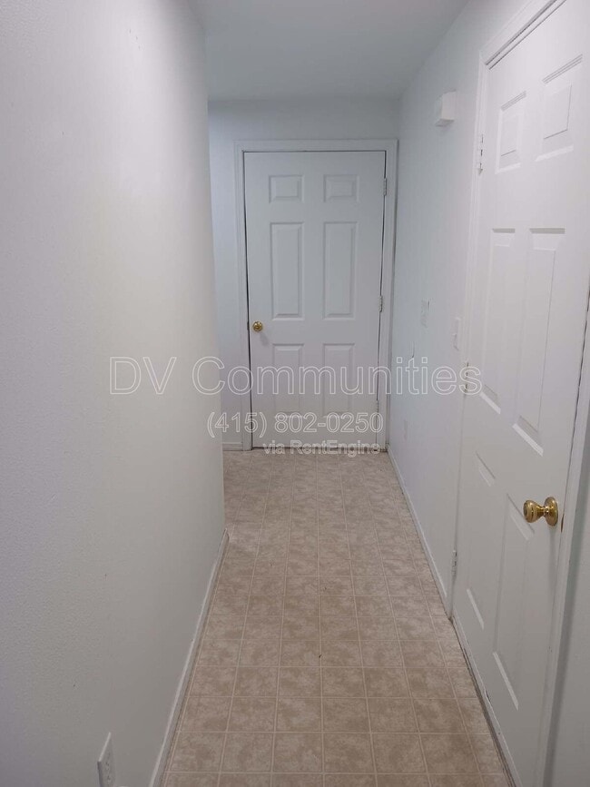 Foto del edificio - 2571 NW Cedar Ave