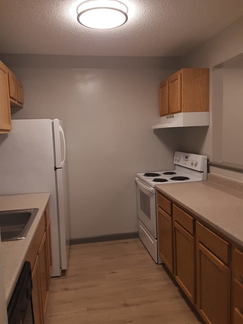 Brookside Apartment Homes