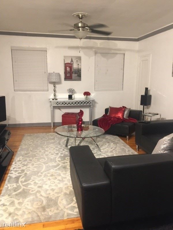 Foto del edificio - 411 Willow Ln