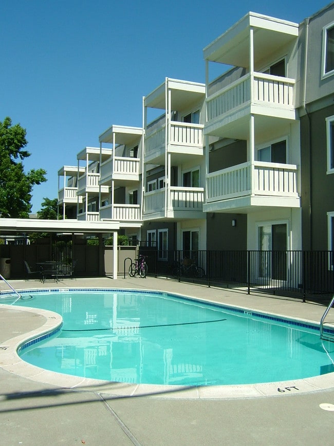 Fiesta Apartments Rentals San Mateo, CA