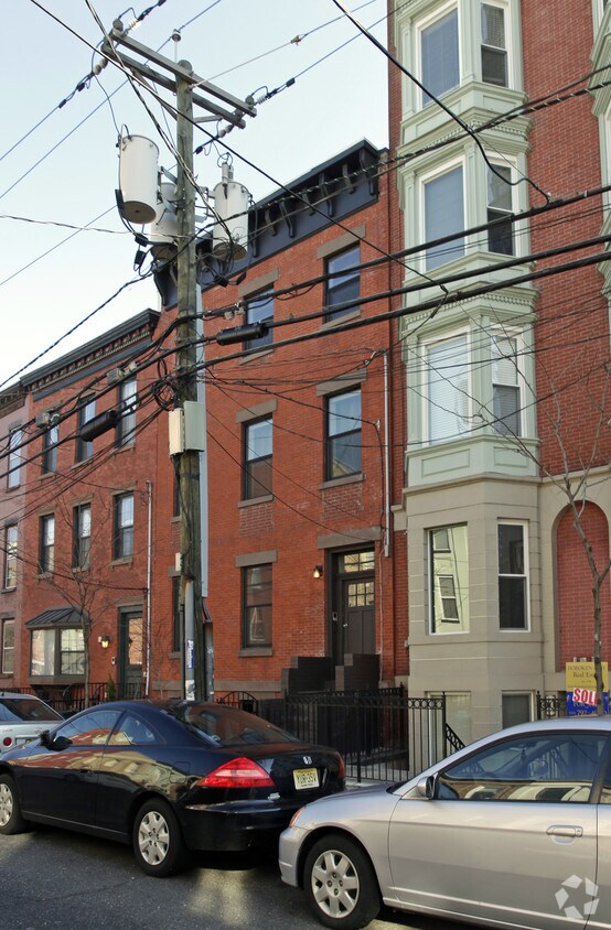 Building Photo - 119 Bloomfield St