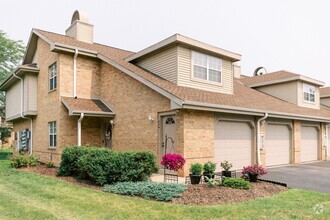 Building Photo - Deer Run Apartments