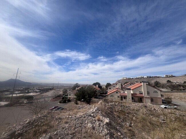 Foto del edificio - 4618 N Stanton St