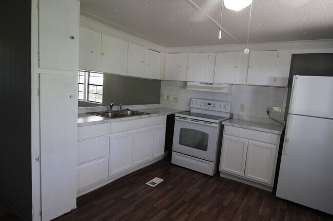 Foto del edificio - 8433 Pin Oak Rd