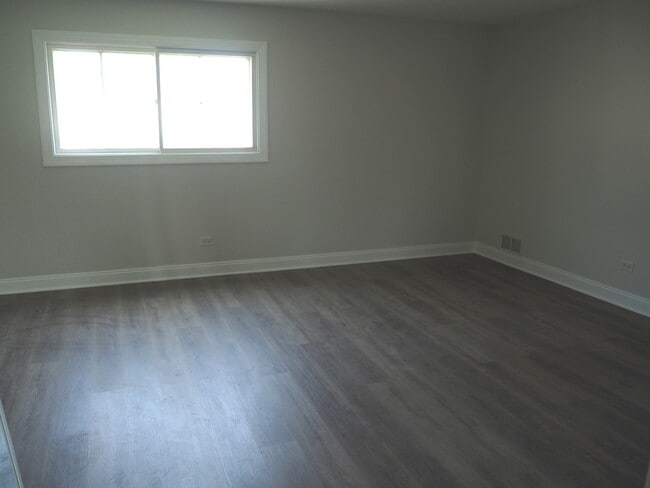 Foto del edificio - 6826 Chelsea Rd
