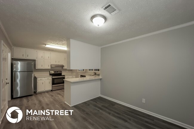 Building Photo - 100 Nandover Way