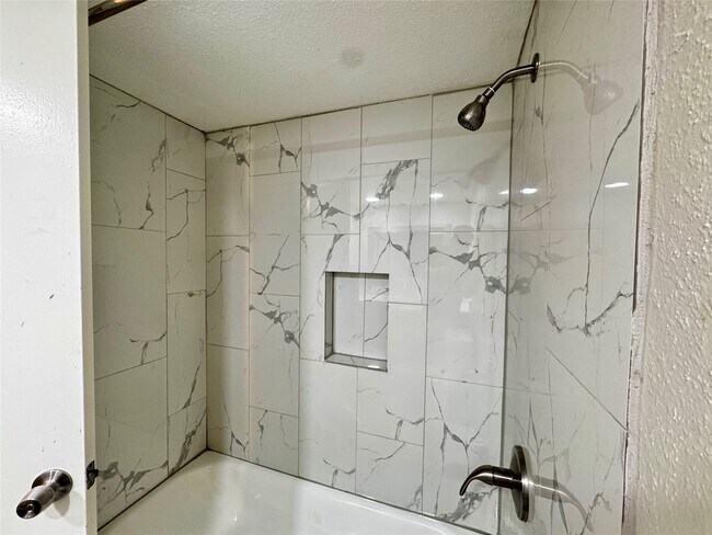 Foto del edificio - 9000 Bissonnet St