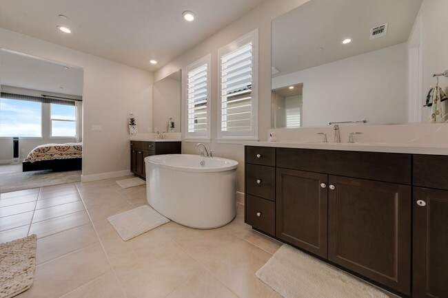 Foto del edificio - Newly Built 6BR Home with Panoramic Views in El Dorado Hills – 4,180 Sq Ft!