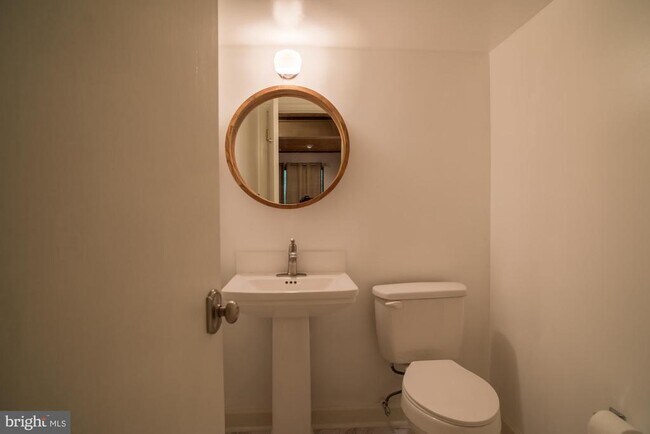 Foto del edificio - 2111 Chapel Valley Ln