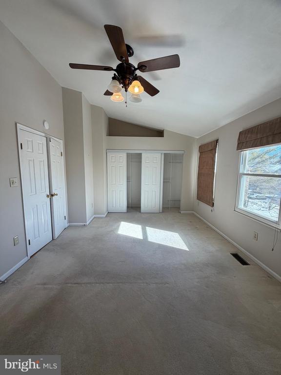 Foto del edificio - 302 Twisted Stalk Dr