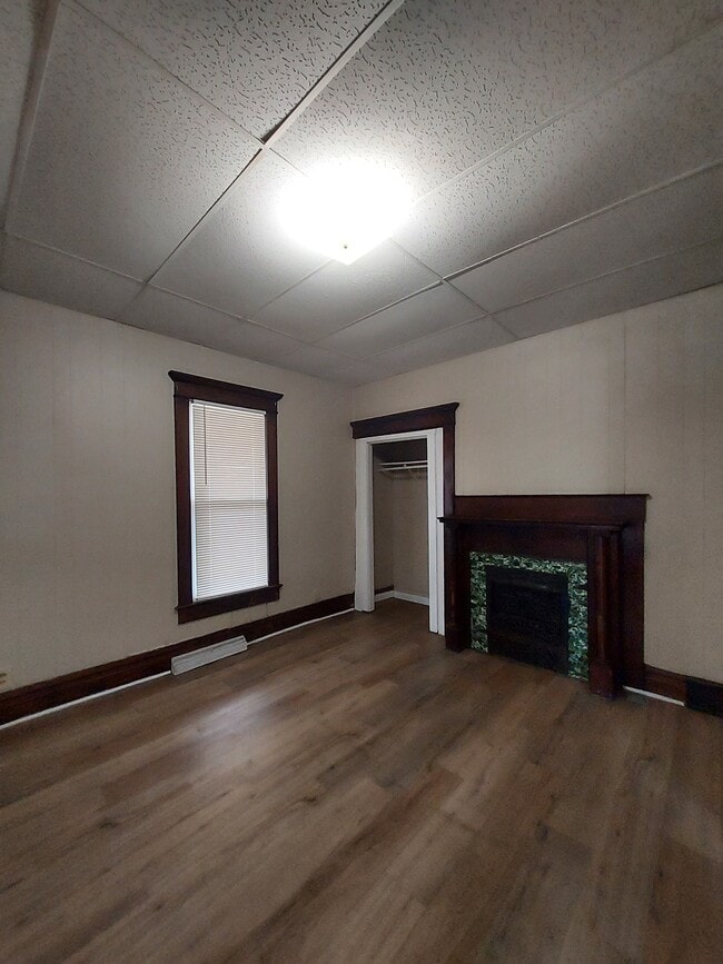 Building Photo - 192 Union St