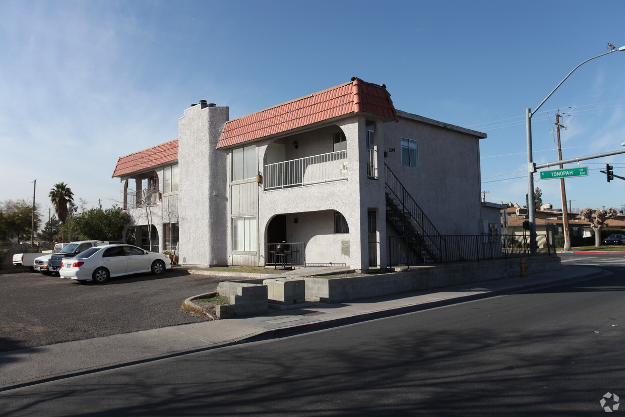 Primary Photo - Tonopah Springs