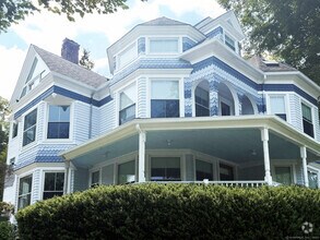 Building Photo - 27 Imperial Ave