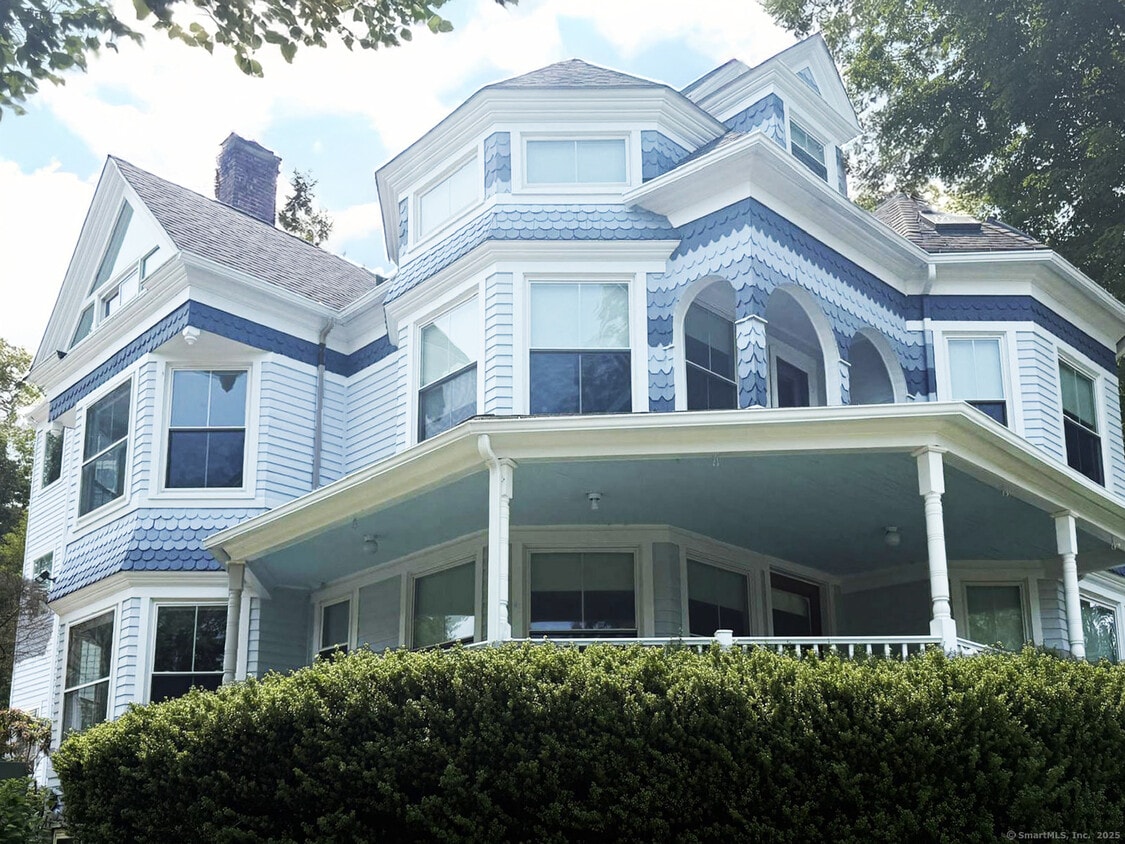 Primary Photo - 27 Imperial Ave