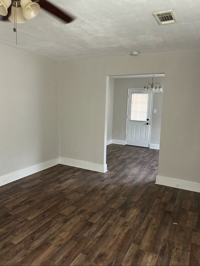 Photo - 1232 Martin Luther King Dr House