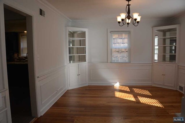 Building Photo - 335 Johnson Ave