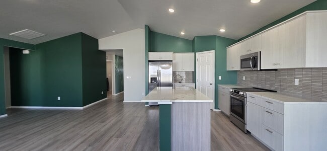 Building Photo - 2949 N Rocky Btm Wy