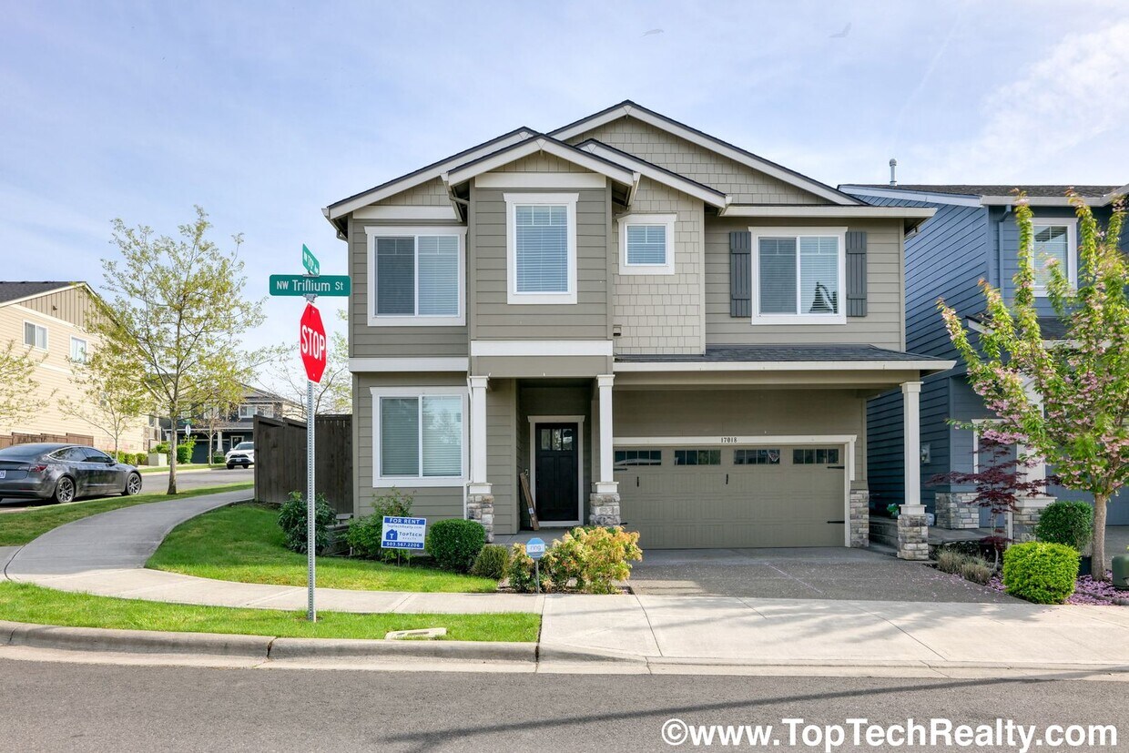 Primary Photo - Beautiful North Bethany 5 BD 2.5 BA Corner...