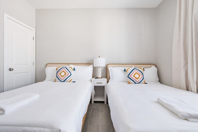 Foto del edificio - 6612 W Paradise Ln