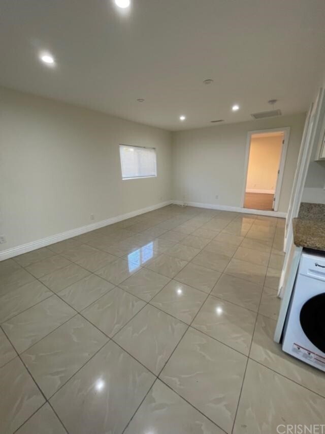 Foto del edificio - 19158 Schoenborn St