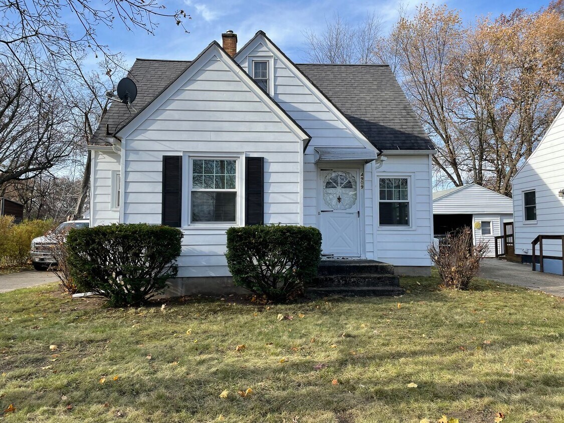 Foto principal - Charming 3-Bedroom Home for Rent – Quiet C...