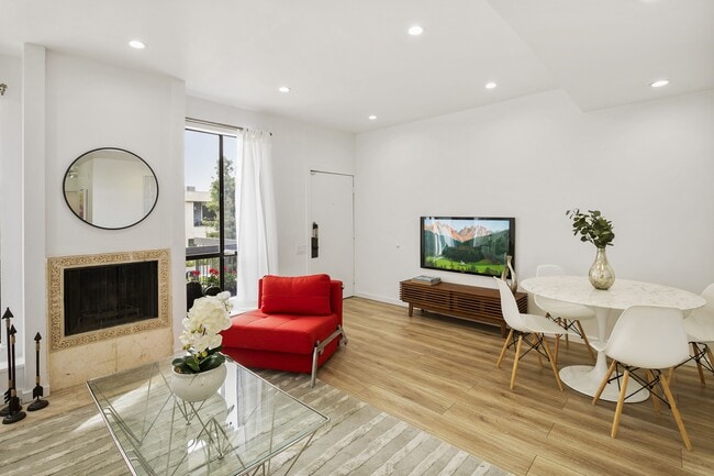 Foto del edificio - 1220 Manning Ave