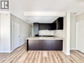 Building Photo - 821 Cambie St.