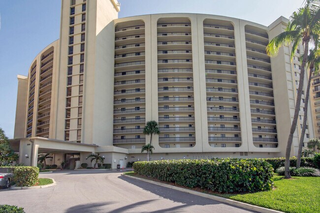 Foto del edificio - 200 Ocean Trail Way