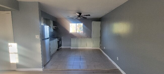 Foto del edificio - 8022 Beech Ave