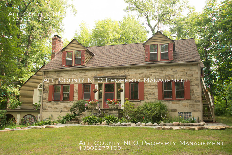 Primary Photo - 10841 Valley View Rd