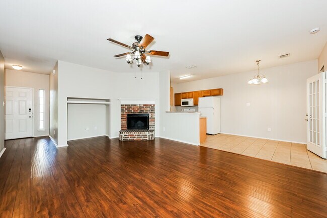 Building Photo - 10005 Blue Bell Dr