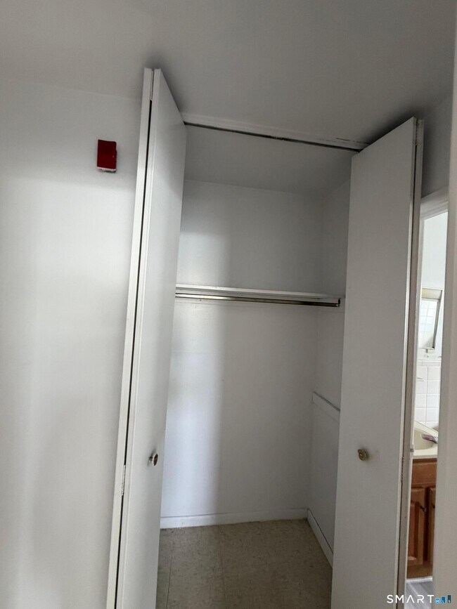 Foto del edificio - 2240 E Main St