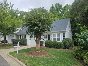 Building Photo - 1600 Poets Glade Dr