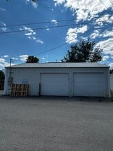 Building Photo - 2226 Burlington Ave