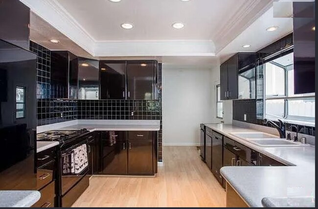 Foto del edificio - 745 Oxford Ave