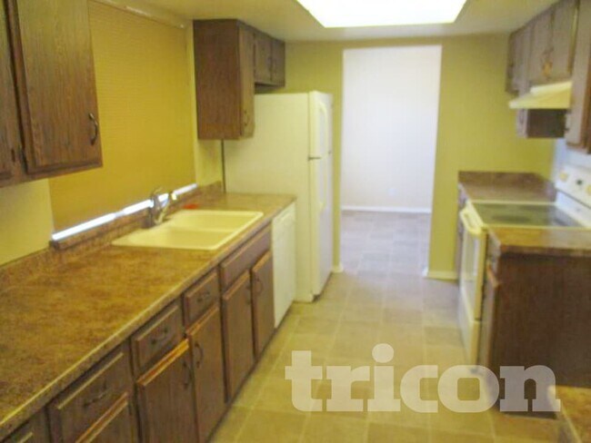 Foto del edificio - 4323 W Poinsettia Dr