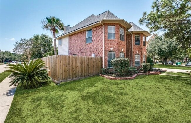 Foto del edificio - 2601 Broussard Ct