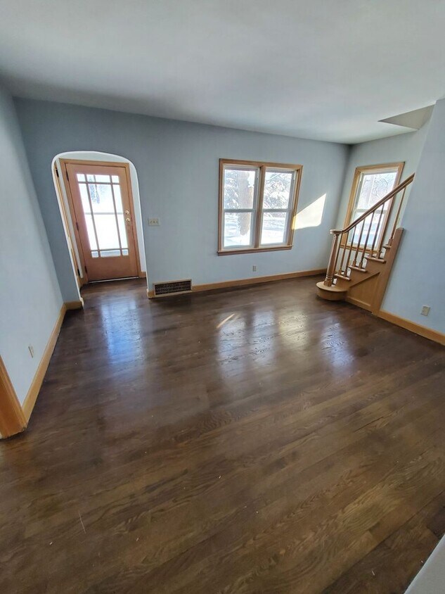 Primary Photo - 3 Bedroom Single Family