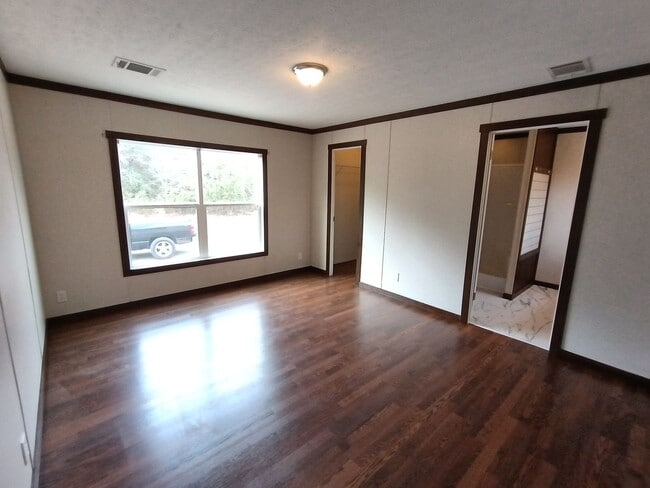 Foto del edificio - 785 Sandridge Rd