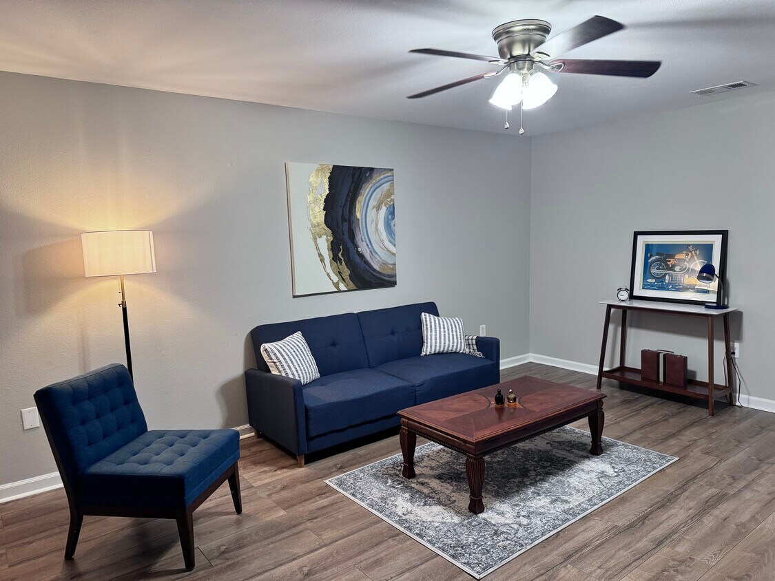 Foto principal - 5159 S Oaks Dr