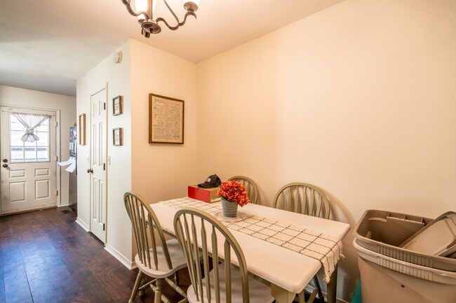 Foto del edificio - 3612 Queen Anne Way