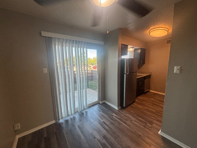 Foto del edificio - 531 Bedford Rd