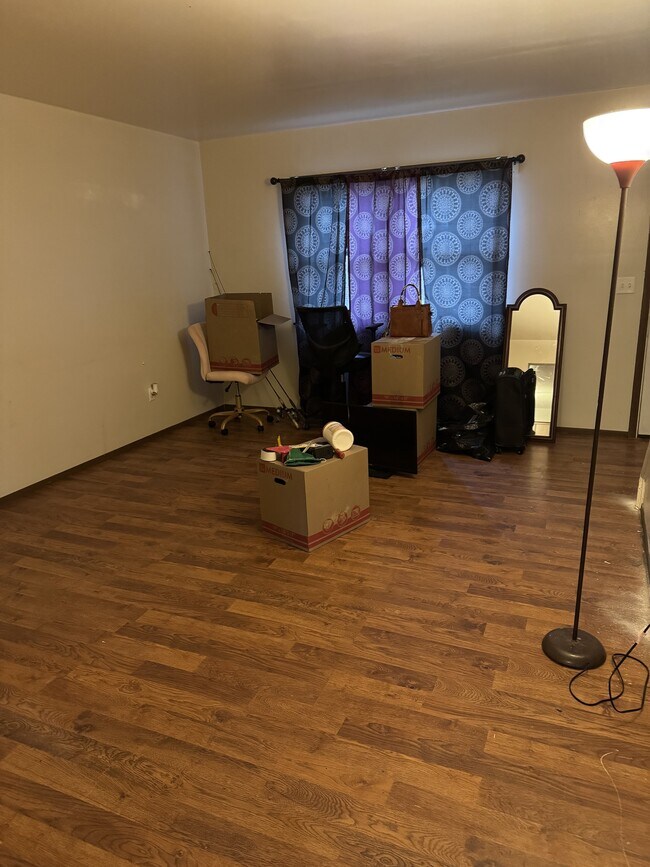 Foto del edificio - 127 N Grant Ave