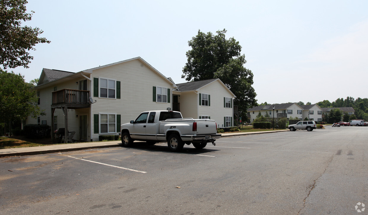 Foto del edificio - Ivey Glen Apartment Community