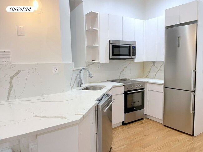 Foto del edificio - 358 W 116th St