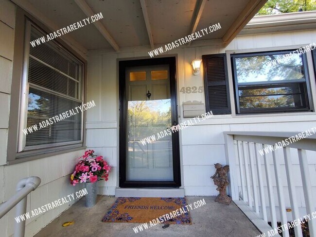 Foto del edificio - MOVE IN SPECIAL!! 4 Bedroom 2 Bath Ranch i...