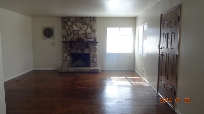 Building Photo - 44302 Kirkland Ave
