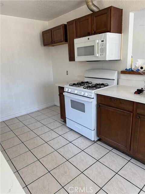 Building Photo - 4165 El Molino Blvd